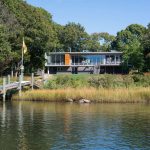 Дом у реки (Westport River House) в США от RUHL WALKER Architects.