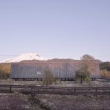Простой и длинный дом площадью 100 м2 в Чили