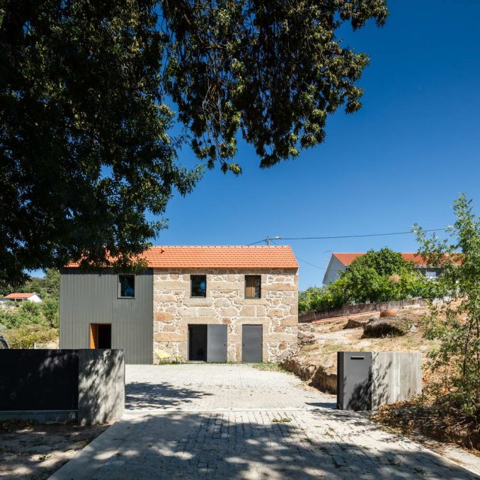 Расширение старого дома в Португалии