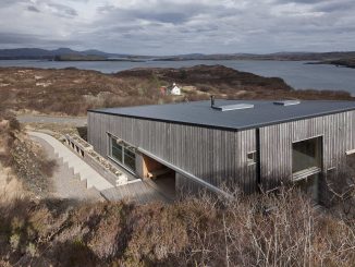 Дом и студия из лиственницы в Шотландии