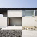 Минималистский дом с перспективным пространством в Японии