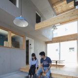 Простой городской дом с удивительным интерьером в Японии