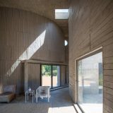 Монументальный бетонный дом в Чили