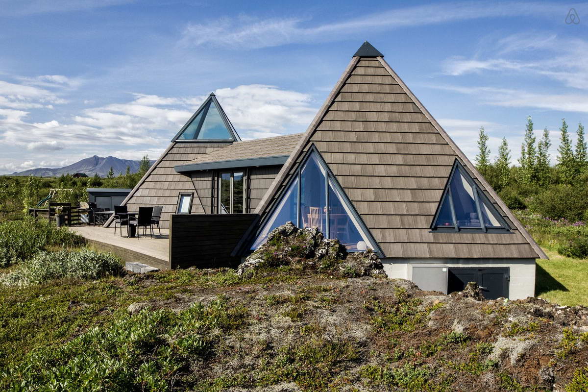 Земляной дом в Исландии